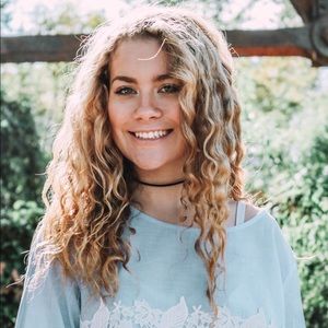 Meet your Posher, Teja